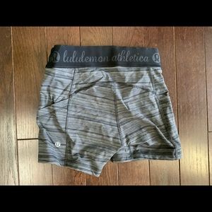 lululemon biker shirt size 4